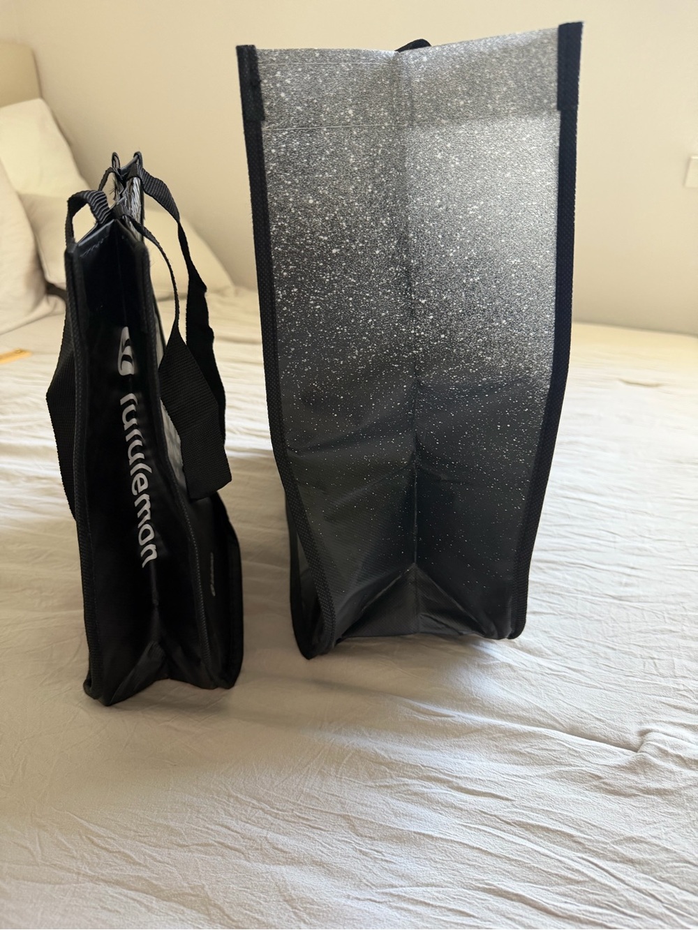 Lululemon Black & White Tote shopping bag - Picture 2 of 7